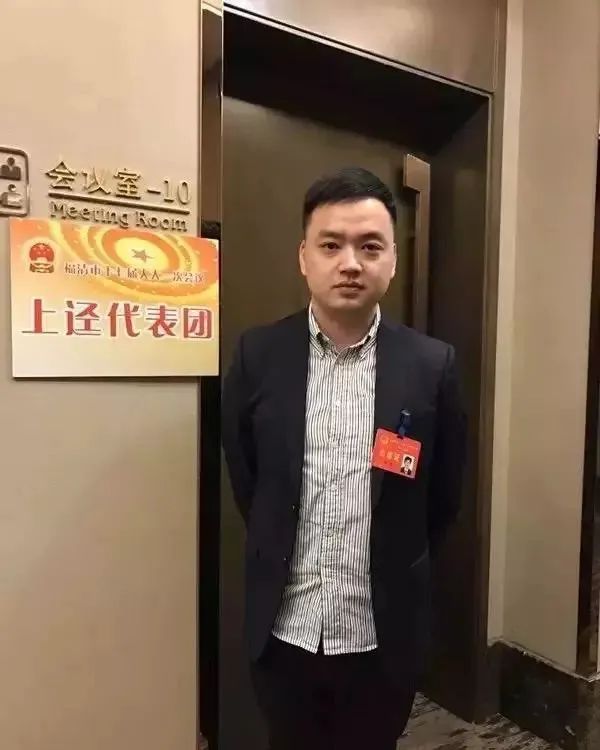 杨新,福建福铭食品有限公司副总经理,福清市商会副会长,福清市人大