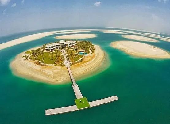 迪拜世界岛濒临烂尾的土豪乐园