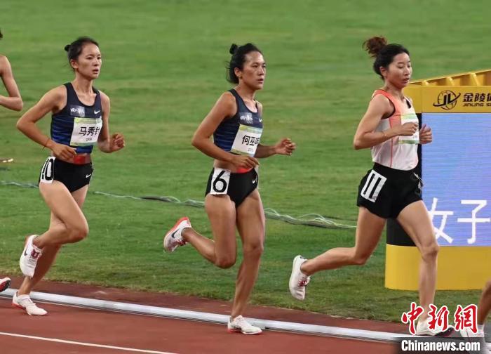 95后彝族姑娘刷新中国女子万米长跑最佳成绩背后努力再努力