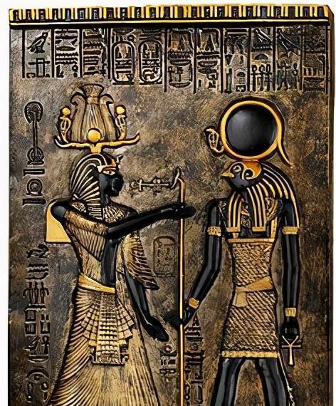 古埃及金字塔中找到微量炭黑,专家推断,修建金字塔时用了沼气灯_贝宁