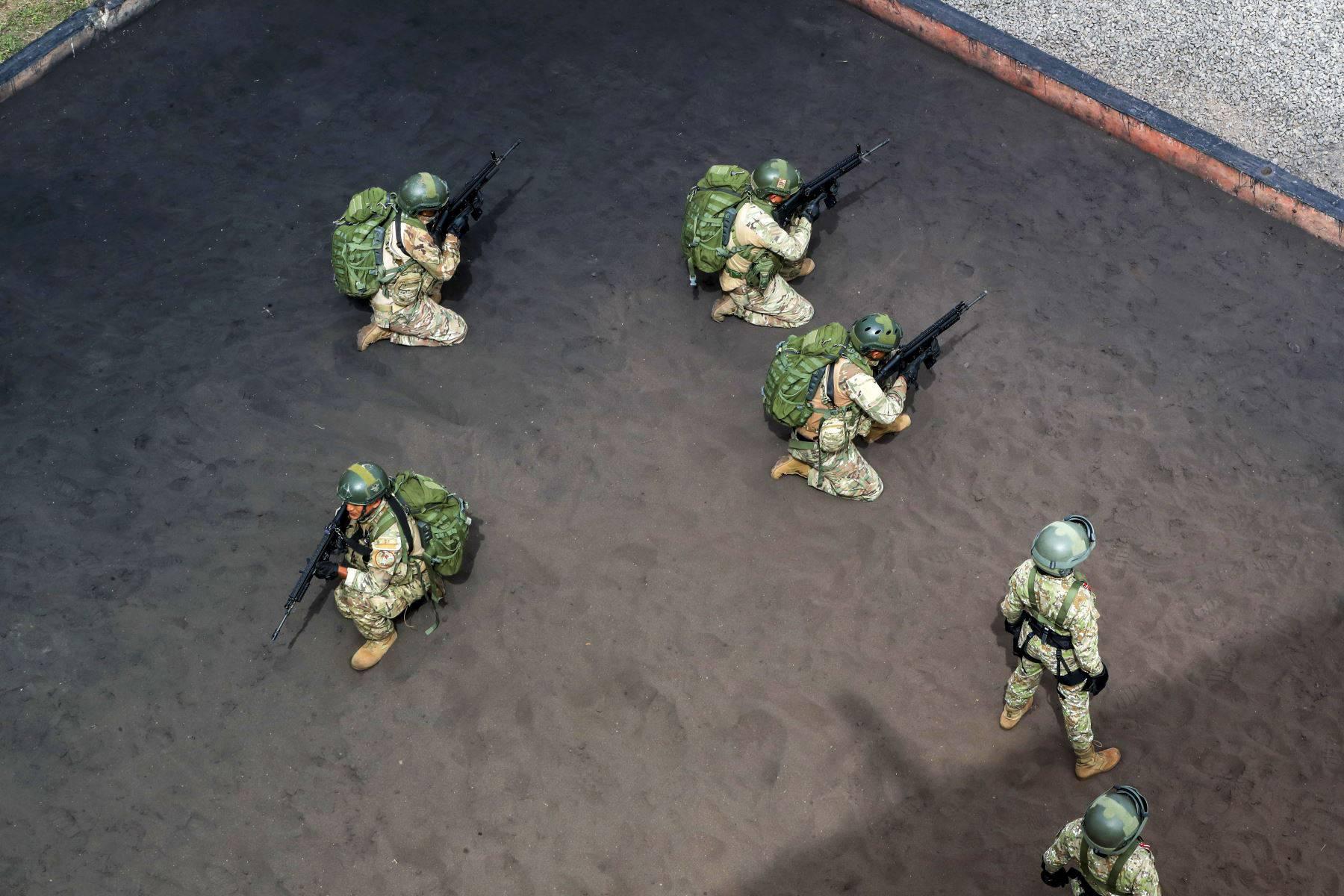 秘鲁陆军第一特种部队训练图集