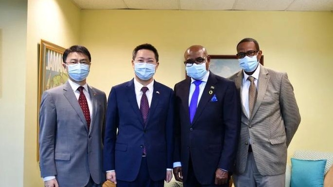 陈道江大使与牙买加旅游部长巴特利特交流座谈_埃德蒙顿_新闻_华人