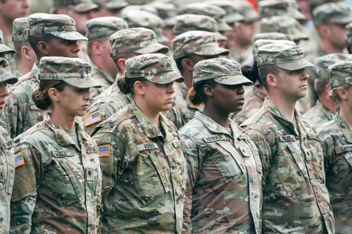 美陆军征兵危机持续:年轻人参军意愿创新低,征兵缺口达数万人_加纳