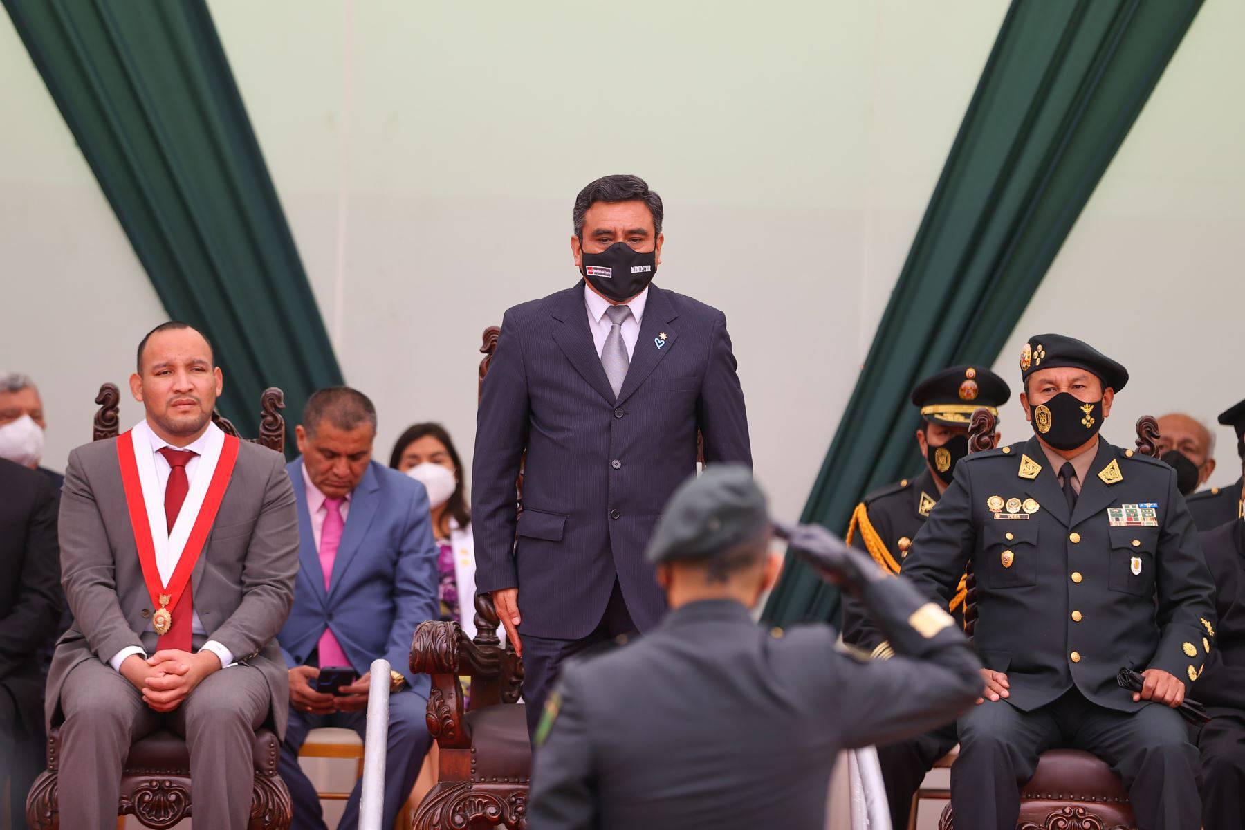 秘鲁国家警察举行了第 19 届绿色小队周年庆典_南非_新闻_华人头条