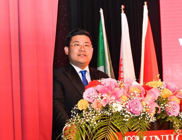 中意商联成立十周年暨第三届理事会就职典礼成功举办 胡朝华荣任会长