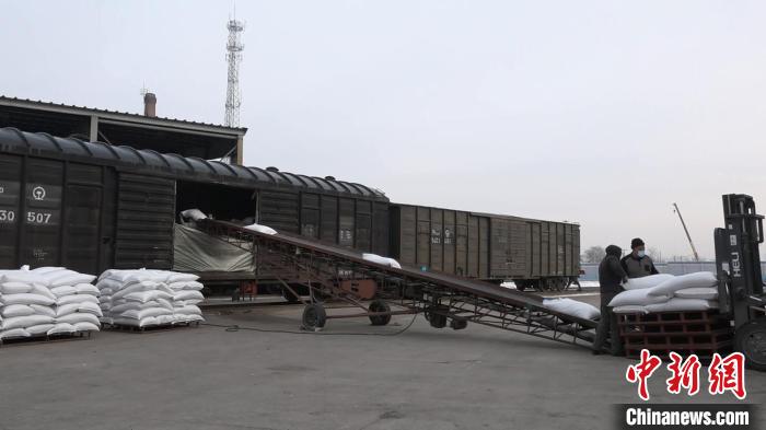 中国北疆铁路粮食外运同比增长48.8%力保"北粮南运"通道畅通