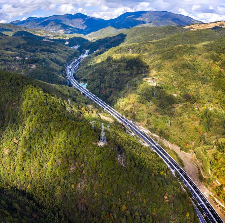 景文高速通车 浙西南山区高速共富路成网