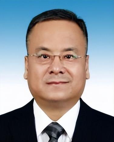 张蔚,已任西咸新区空港新城管委会主任_西班牙_新闻_华人头条