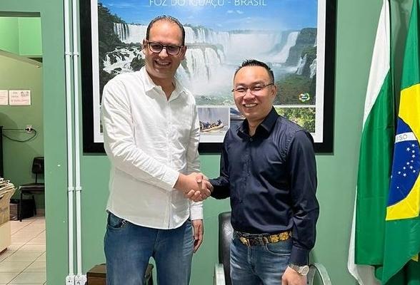 巴拉圭中国国际经济贸易促进会施弟仔会长访问伊瓜苏市政府国际外事局_巴拉圭_新闻_华人头条