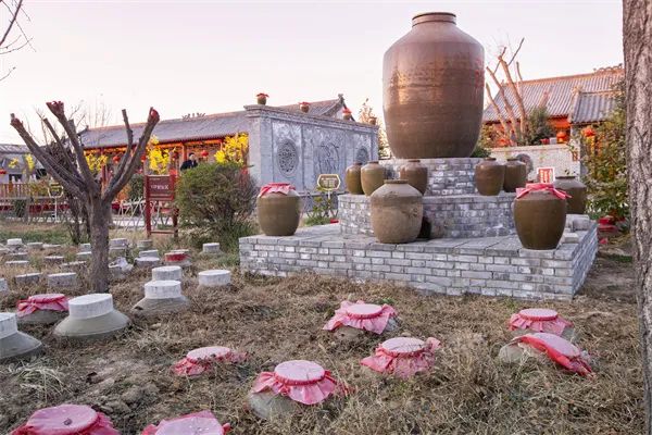 道口大曲文化园5.瓦岗寨景区:国家2a级旅游景区,位于县城南30公里处.