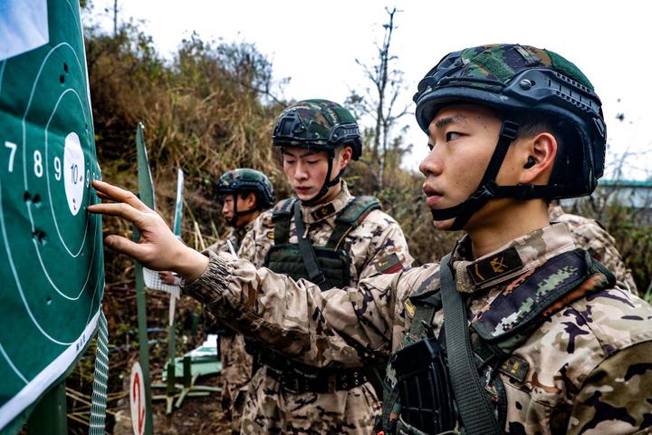 武警广西总队崇左支队打响开年"第一枪"_中国大陆_新闻_华人头条