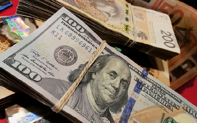 La apertura del dólar en Paraguay y Brasil presenta caídas exorbitantes. El tipo de cambio euro a guaraní paraguayo se desprende de los $8 (EURPYG) | FXMAG