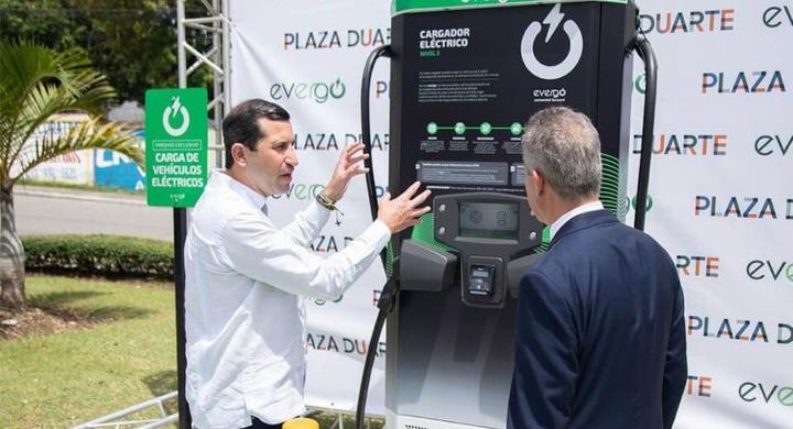 Evergo Connected Forward invertirá US$ 10 millones para instalar 500 cargadores para vehículos eléctricos en Paraguay - Revista PLUS