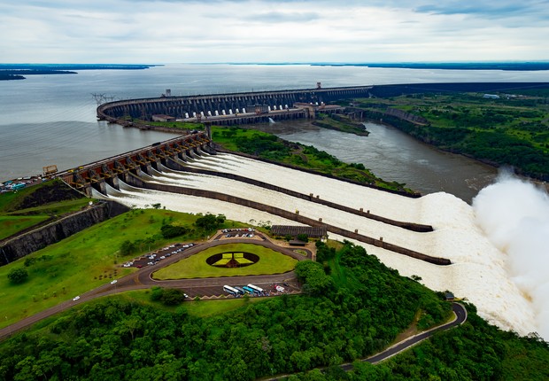 Itaipu: lançamento da revitalização de Furnas será no dia 25, com Bolsonaro - Época Negócios | Economia