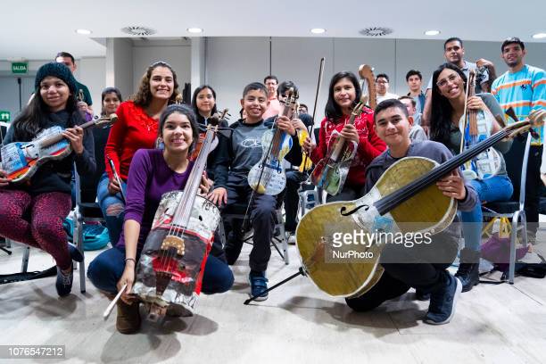 157 fotos de stock e banco de imagens de Recycled Orchestra Of Cateura - Getty Images