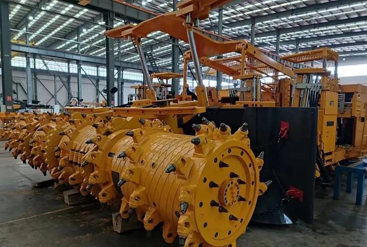 中能袁大滩矿业首套掘锚一体机组装进入最后收尾阶段_湖北_新闻_华人