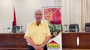 César Jure – Presidente (CAPECO). Nuestro equipo de prensa converso con presidente de la Cámara Paraguaya de exportadores y comercializadores de... | By Campo Agropecuario Multimedia | Facebook | Capeco presented an