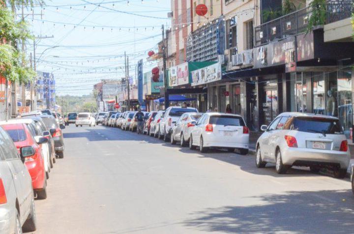 Concejal departamental pide suspender concesión del estacionamiento tarifado en Encarnación