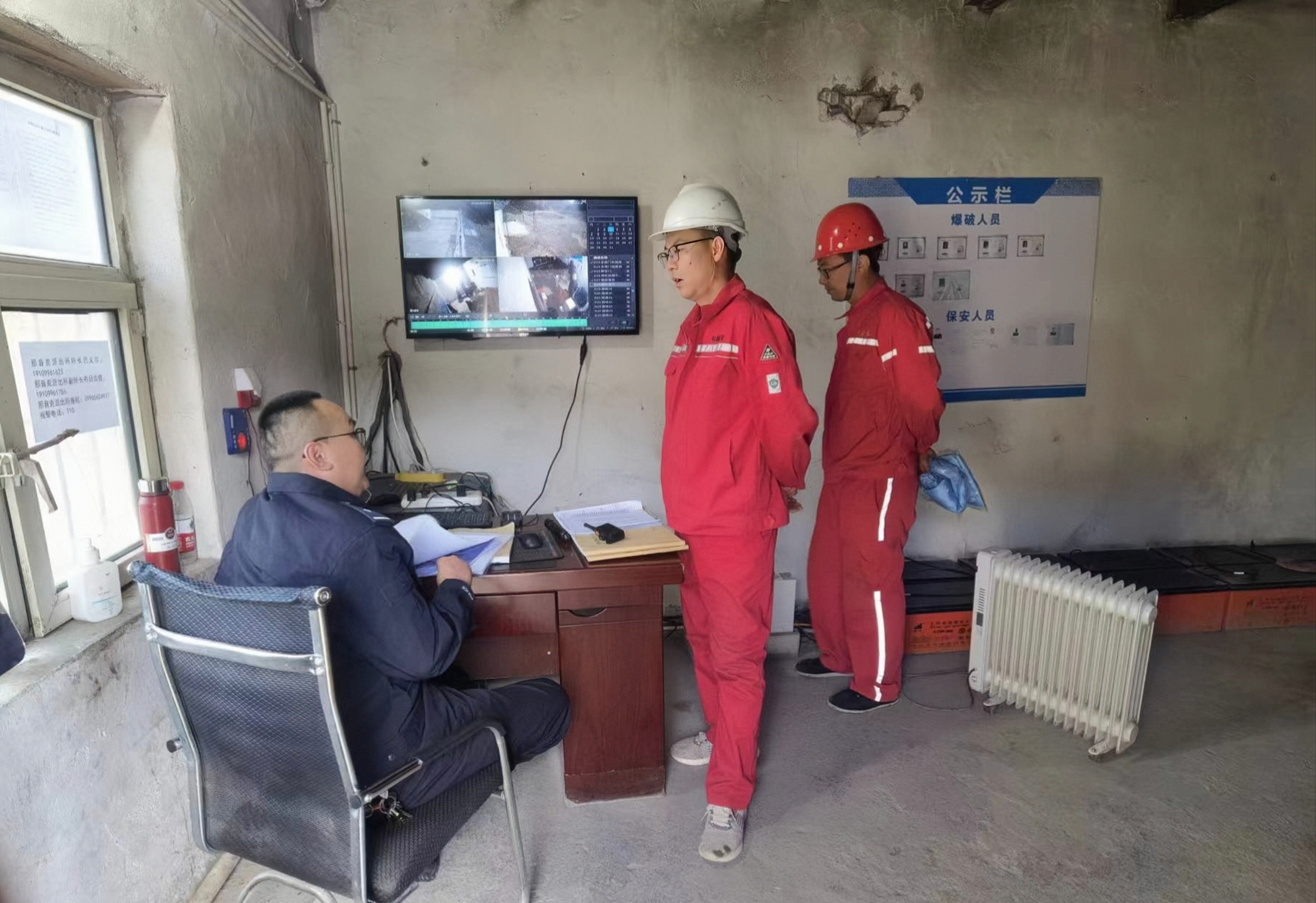新疆和硕县公安局深入矿山企业开展安全生产检查