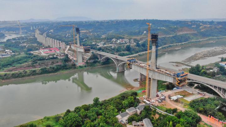 泸州:隆黄铁路施工忙_中国台湾_新闻_华人头条