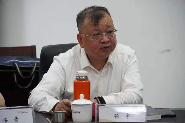 赵茂程对顾宇等积极助力高校建设工作给予了高度肯定,鼓励大家传承报