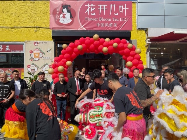 闽籍侨领参加法拉盛「花开几叶」中国风鲜茶店开业剪彩仪式 ... ... ..._图1-7