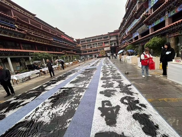 第三届“美国人眼中的中国－－用画笔讲述武汉故事”写生画展 ... ..._图1-5