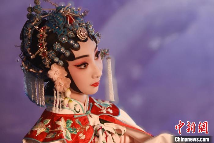 资料图:朱鹮花旦扮相.受访者供图.