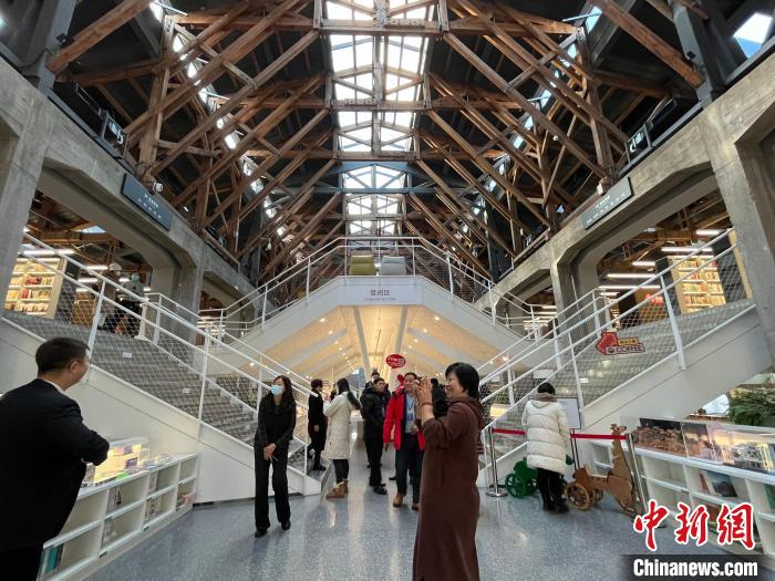 海外华媒感受沈阳开放创新“新气息”_中国大陆_新闻_华人头条