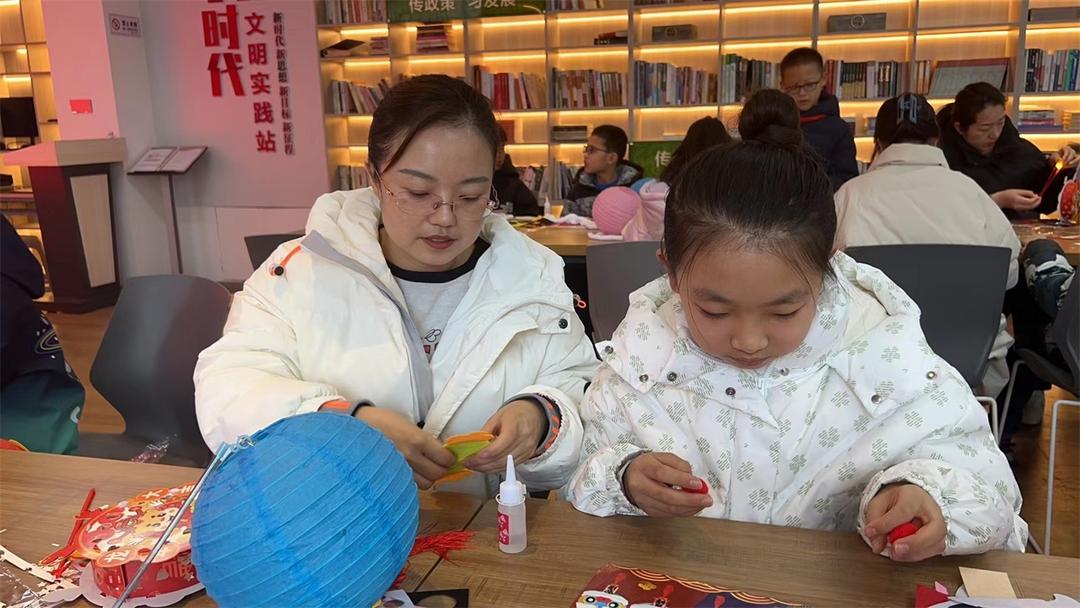 榆阳区航宇路街道松林路社区创新融合传统文化 打造“平安+幸福社区”