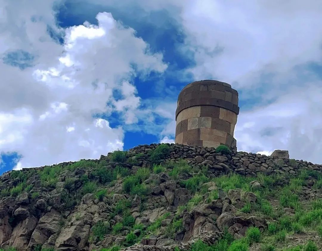 比印加帝国存在更早的西路斯塔尼Sillustani古墓群_南非_新闻_华人头条, image size:1080x843