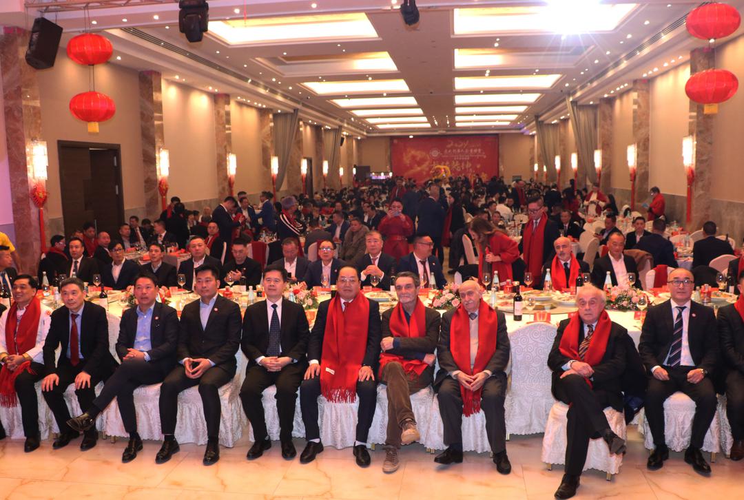 意大利华人企业协会隆重举办2024年迎春晚会_昆士兰_新闻_华人头条