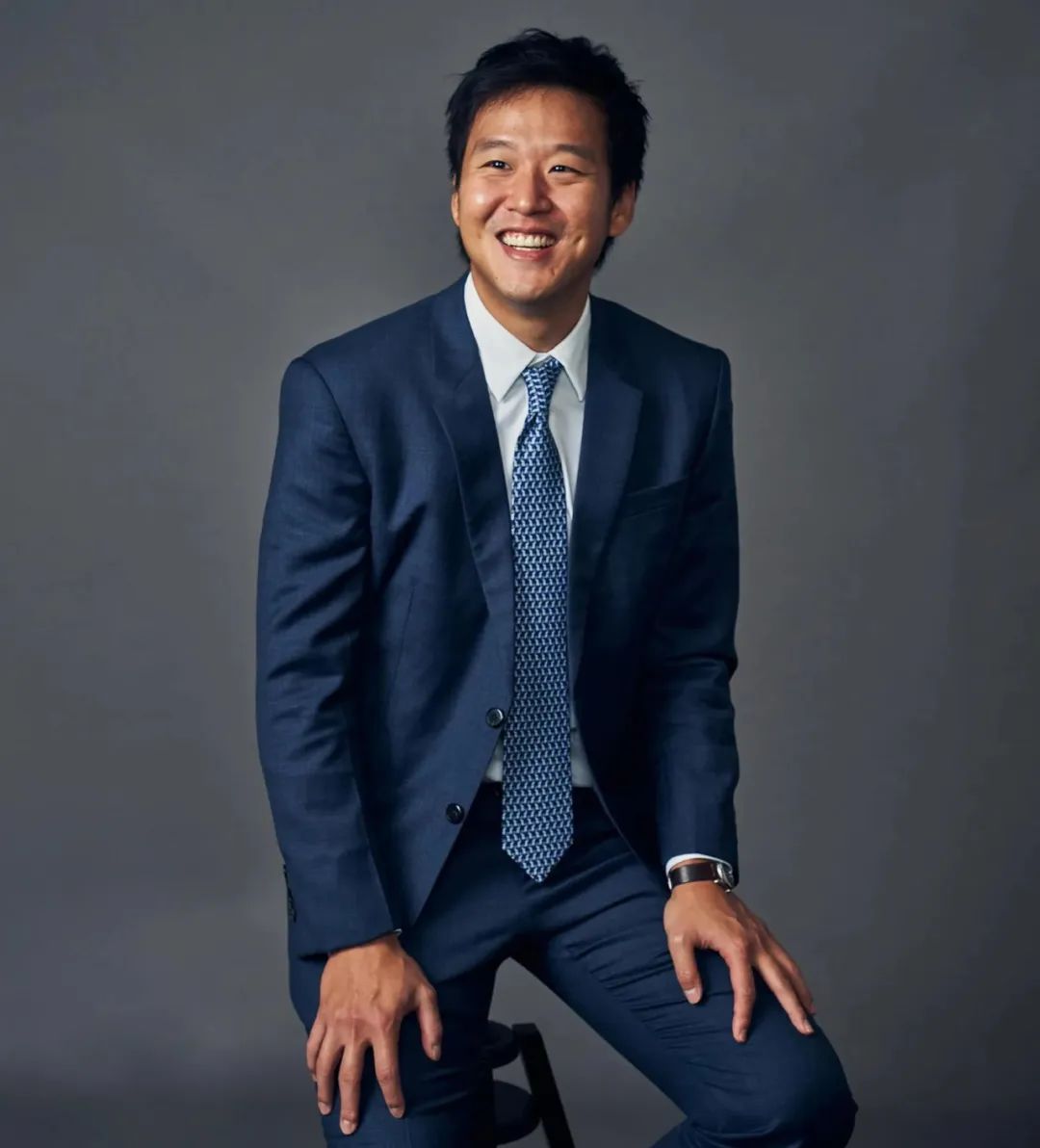 叔公是郭鹤年父亲是金龙鱼老板郭孔丰35岁的他是新加坡音乐科技新贵