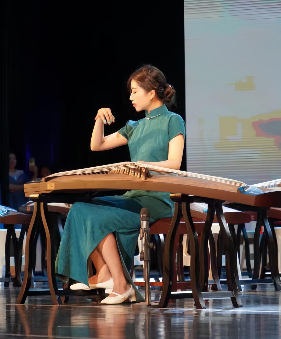 辽宁姑娘张筱浡在国际音乐赛事中夺冠_福建_新闻_华人头条