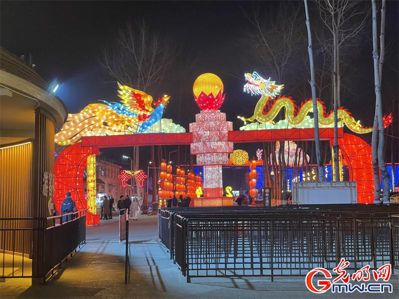新春走基层丨万事兴“龙”! 这场国潮新春灯会“点亮”万家团圆梦_罗马_新闻_华人头条