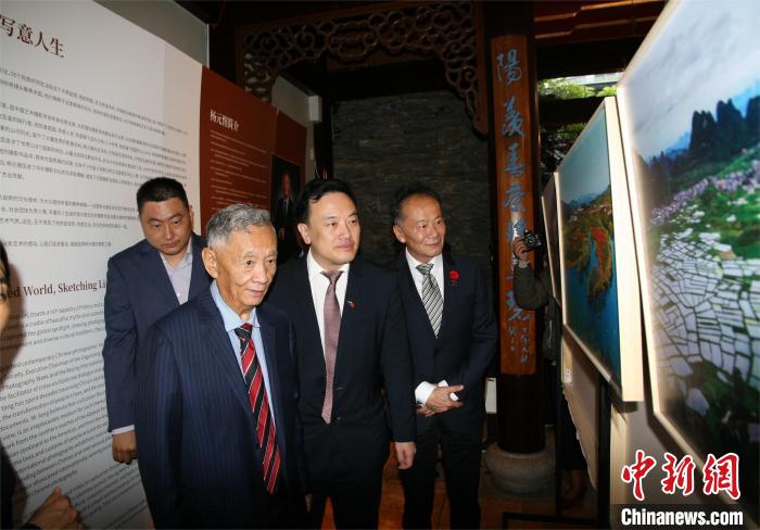 《光影·印迹——杨元惺摄影展》在悉尼开幕_中国大陆_新闻_华人头条