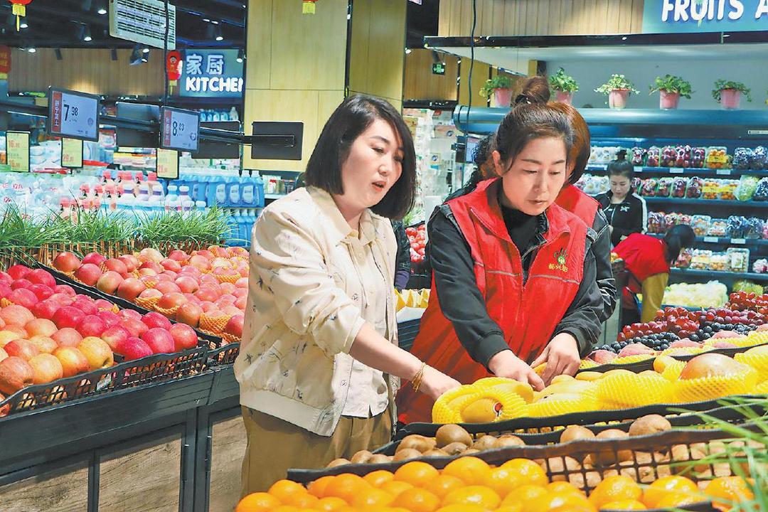 定边县郝兴超市郝乐乐：让顾客吃上放心实惠的果蔬