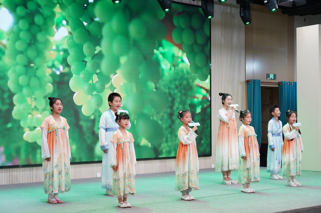 6 朗诵节目《诗意中国》 优秀儿童代表