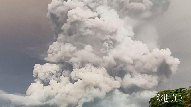印尼鲁昂火山又喷发 机场关闭