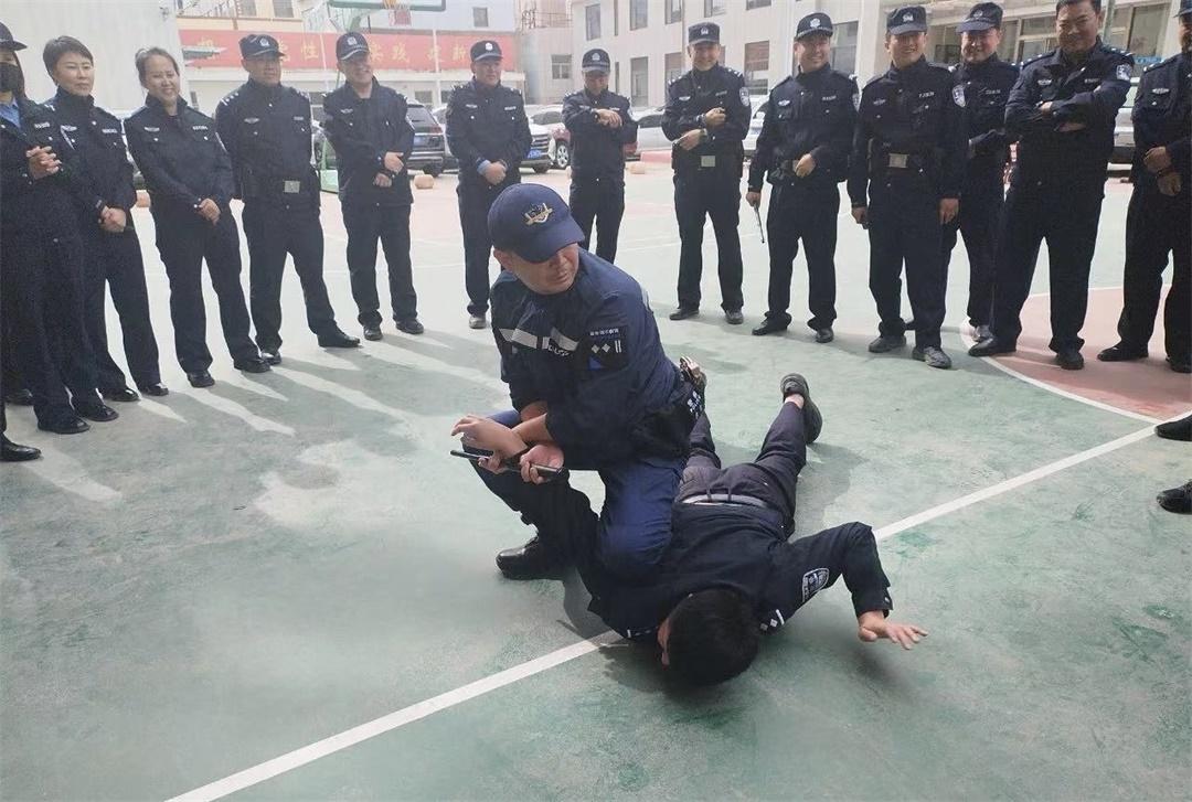 靖边公安：“链条式”培育激活新警成长动力