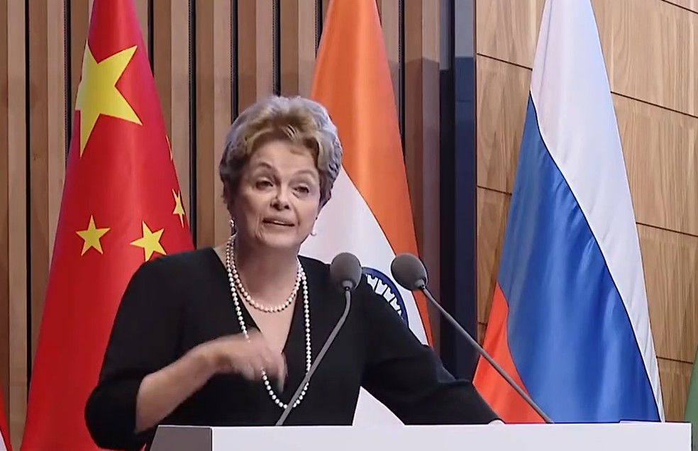 A ex-presidente Dilma Rousseff, atual presidente do Novo Banco de Desenvolvimento, o banco do Brics — Foto: TV Brasil