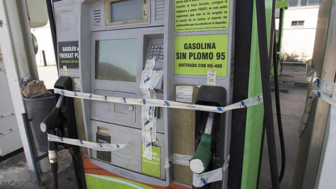 Hacienda pide datos a más de 400 gasolineras baratas de 14 autonomías por  el fraude del IVA | El Periódico