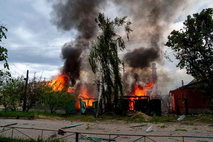哈尔科夫地区边境城镇沃恰斯克 (Voceansk) 正遭受猛烈轰炸 PHOTO PROFIMEDIA