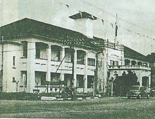 1980年10月16日，峇株巴轄警局遭約17至20人伊斯蘭教極端份子，手持長劍和巴冷刀衝入。