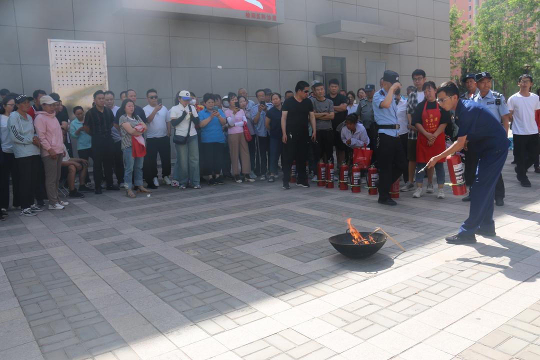 金沙路街道金榆社区开展夏季消防安全演练活动