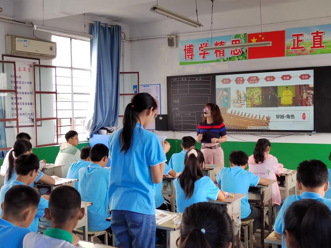 陕西省汉中市教研室到西乡县隆基中学开展多学科送教活动