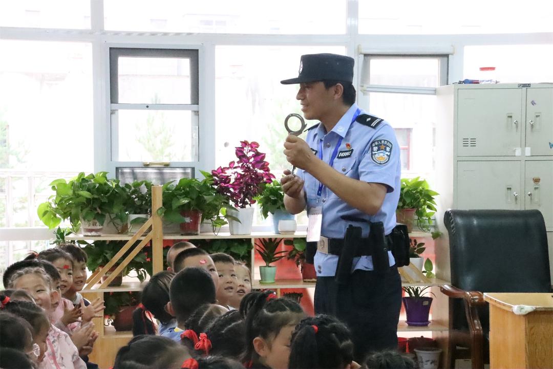 “我不上你的当”——靖边公安防拐宣传在行动! “我不上你的当”——靖边公安防拐宣传在行动!