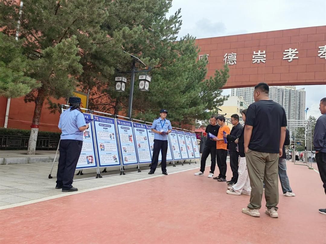 靖边县第三中学举行家长会暨校园开放日活动 法治副校长有话对你说