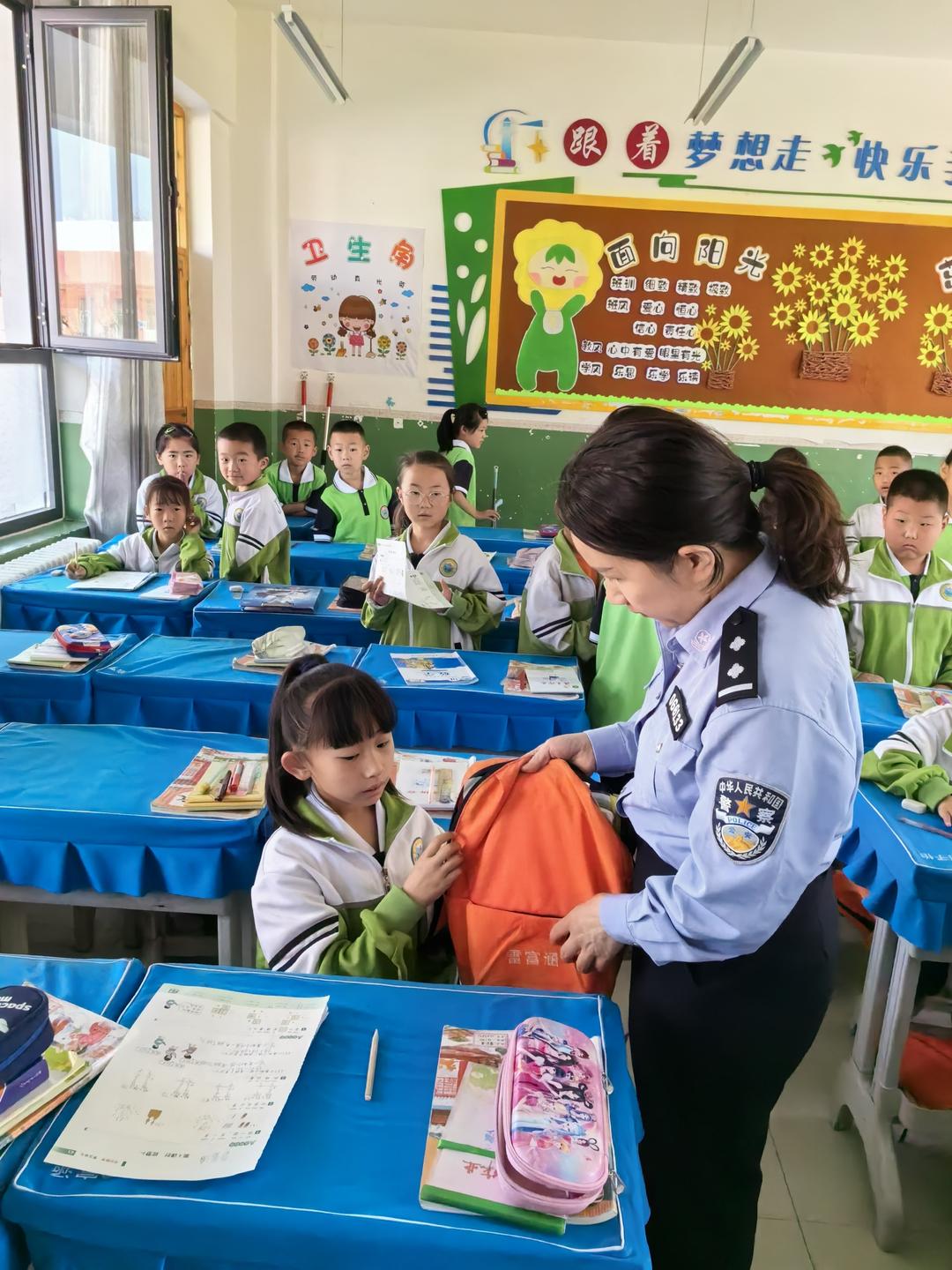 “我不上你的当”——靖边公安防拐宣传在行动! “我不上你的当”——靖边公安防拐宣传在行动!