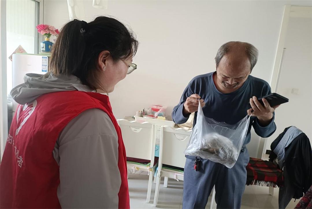 榆阳区鼓楼街道环城北路社区开展“情浓端午 粽香暖民”系列活动